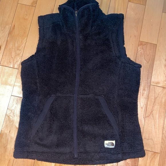 SOLD LOCAL  north face vest women’s medium - Picture 2 of 3